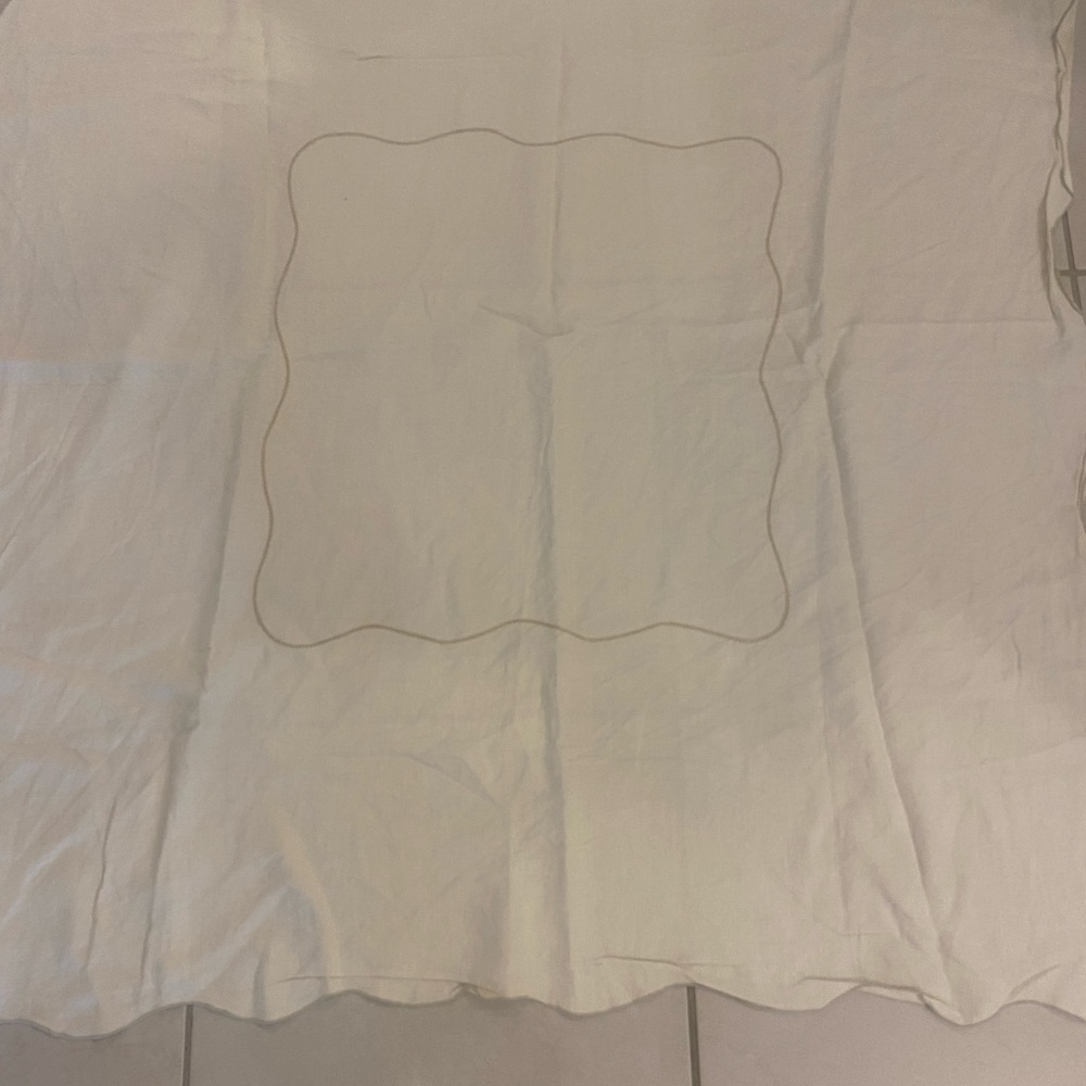 Vintage White Scalloped Tablecloth